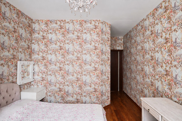 Продам трехкомнатную (3-комн.) квартиру, Адмирала Лазарева ул, 63к2, Москва г