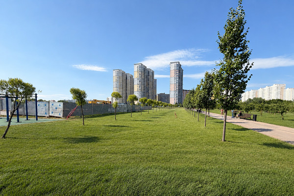 Продам трехкомнатную (3-комн.) квартиру, Адмирала Лазарева ул, 63к2, Москва г