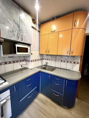 Продам двухкомнатную (2-комн.) квартиру, Лермонтова ул, 11, Симферополь г