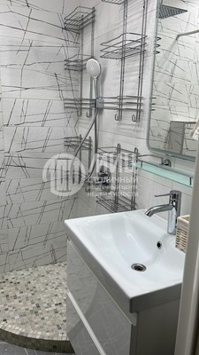 Продам трехкомнатную (3-комн.) квартиру, Барышиха ул, 44, Москва г