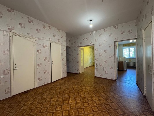 Продам двухкомнатную (2-комн.) квартиру, Победы пр-кт, 45, Комсомольск-на-Амуре г