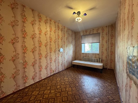 Продам двухкомнатную (2-комн.) квартиру, Победы пр-кт, 45, Комсомольск-на-Амуре г