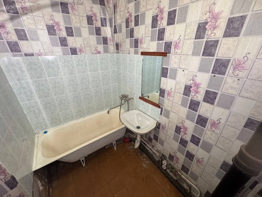 Продам двухкомнатную (2-комн.) квартиру, Победы пр-кт, 45, Комсомольск-на-Амуре г