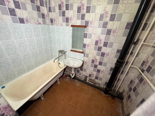 Продам двухкомнатную (2-комн.) квартиру, Победы пр-кт, 45, Комсомольск-на-Амуре г