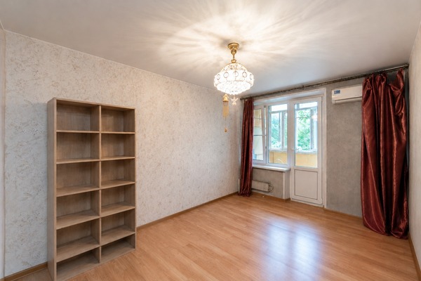 Продам трехкомнатную (3-комн.) квартиру, Рябиновая ул, 8к1, Москва г