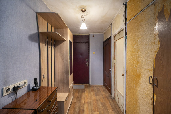 Продам трехкомнатную (3-комн.) квартиру, Рябиновая ул, 8к1, Москва г