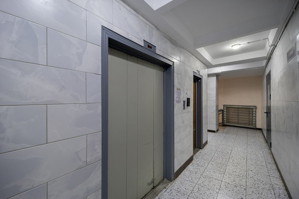 Продам трехкомнатную (3-комн.) квартиру, Рябиновая ул, 8к1, Москва г