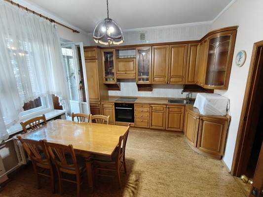 Продам трехкомнатную (3-комн.) квартиру, Олимпийский пр-кт, 10к1, Москва г