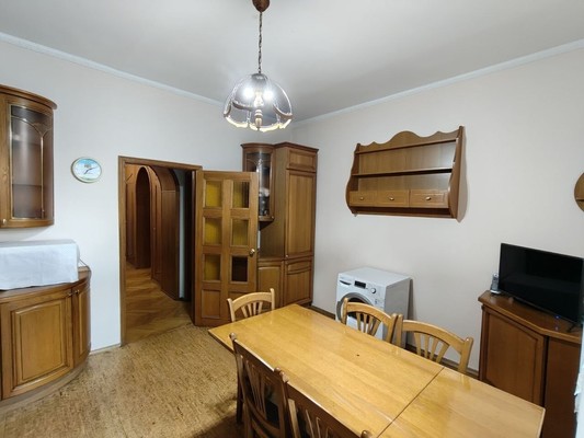 Продам трехкомнатную (3-комн.) квартиру, Олимпийский пр-кт, 10к1, Москва г