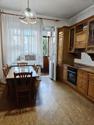 Продам трехкомнатную (3-комн.) квартиру, Олимпийский пр-кт, 10к1, Москва г