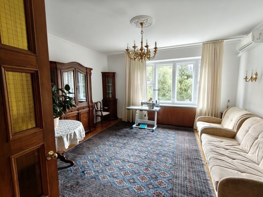 Продам трехкомнатную (3-комн.) квартиру, Олимпийский пр-кт, 10к1, Москва г