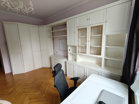 Продам трехкомнатную (3-комн.) квартиру, Олимпийский пр-кт, 10к1, Москва г