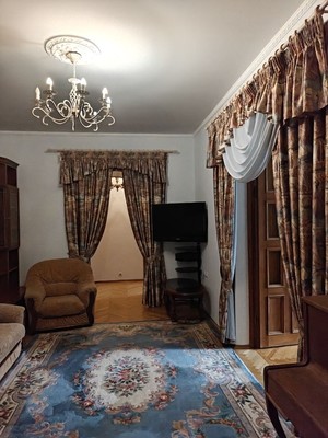 Продам трехкомнатную (3-комн.) квартиру, Олимпийский пр-кт, 10к1, Москва г