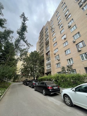 Продам трехкомнатную (3-комн.) квартиру, Олимпийский пр-кт, 10к1, Москва г