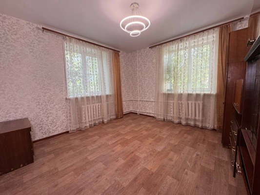 Продам трехкомнатную (3-комн.) квартиру, Севастопольская ул, 12к11, Комсомольск-на-Амуре г