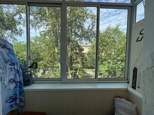 Продам трехкомнатную (3-комн.) квартиру, Севастопольская ул, 12к11, Комсомольск-на-Амуре г