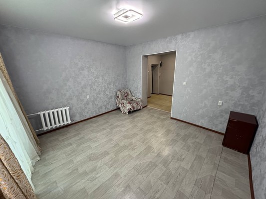 Продам трехкомнатную (3-комн.) квартиру, Севастопольская ул, 12к11, Комсомольск-на-Амуре г