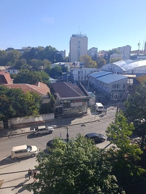 Продам трехкомнатную (3-комн.) квартиру, Тренева ул, 8, Симферополь г