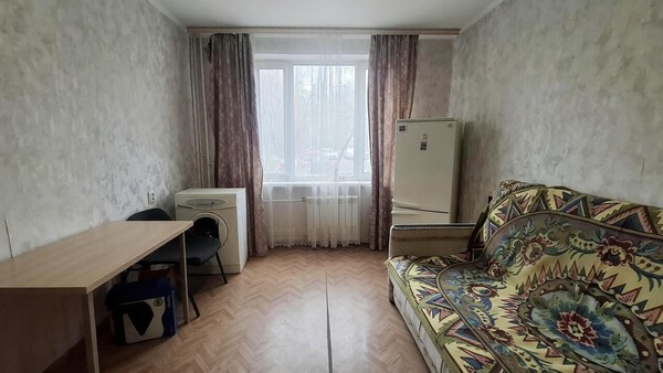 Продам комнату в 2-комн. квартире, Днепропетровская ул, 27к1, Москва г