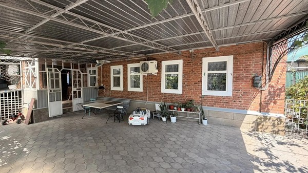 Продам дом, 2 мкр, Кропоткин г, 0 км от города