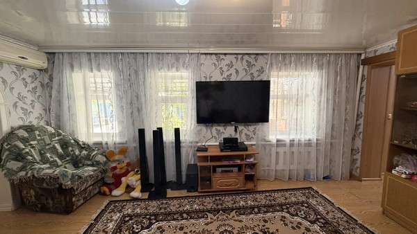 Продам дом, 2 мкр, Кропоткин г, 0 км от города