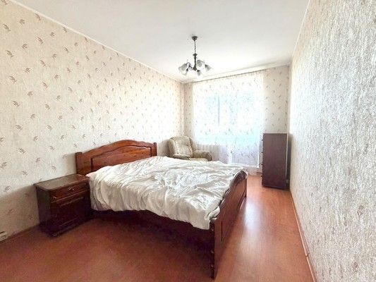 Продам трехкомнатную (3-комн.) квартиру, Высокая ул, 1, Ерино п