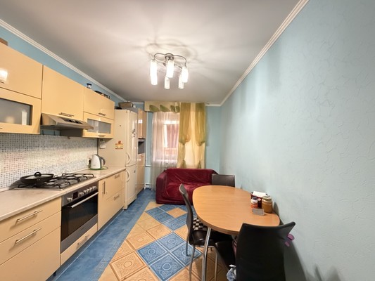 Продам трехкомнатную (3-комн.) квартиру, Широкая ул, 2, Казань г