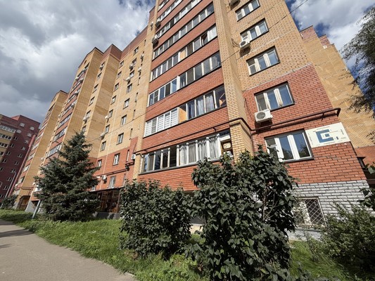 Продам трехкомнатную (3-комн.) квартиру, Широкая ул, 2, Казань г