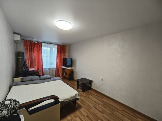 Продам комнату в 4-комн. квартире, 2-я Краснодарская ул, 96/7, Ростов-на-Дону г