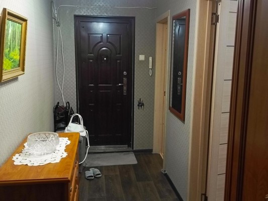 Продам трехкомнатную (3-комн.) квартиру, Марка Донского ул, 20, Симферополь г