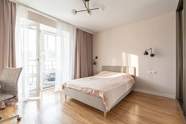 Продам трехкомнатную (3-комн.) квартиру, Фикрята Табеева ул, 5, Казань г