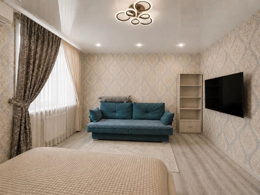 Продам трехкомнатную (3-комн.) квартиру, Калинина ул, 135, Ишим г