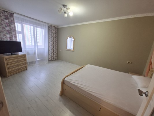 Продам двухкомнатную (2-комн.) квартиру, Северный (Купелинка мкр) кв-л, 5, Сапроново д