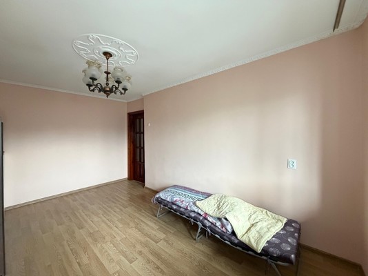 Продам двухкомнатную (2-комн.) квартиру, Байсултанова ул, 3, Нальчик г