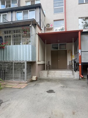 Продам двухкомнатную (2-комн.) квартиру, Байсултанова ул, 3, Нальчик г