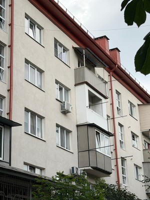 Продам двухкомнатную (2-комн.) квартиру, Байсултанова ул, 3, Нальчик г