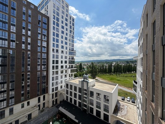 Продам трехкомнатную (3-комн.) квартиру, Кешокова ул, 1ка, Нальчик г