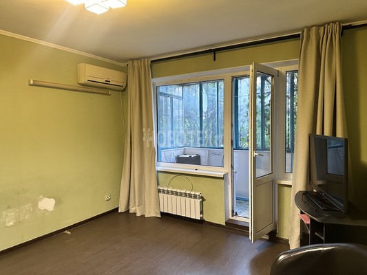 Продам однокомнатную (1-комн.) квартиру, Запорожская ул, 35, Северская ст-ца