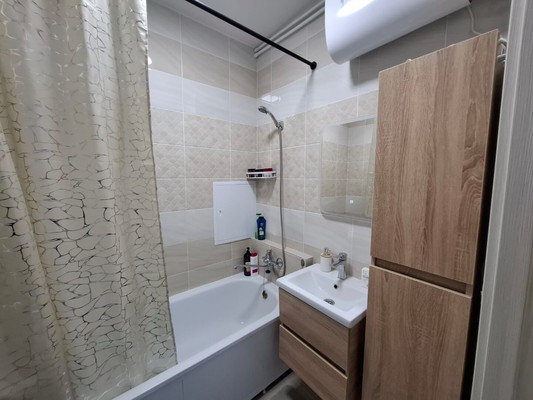 Продам двухкомнатную (2-комн.) квартиру, Еременко ул, 108, Ростов-на-Дону г