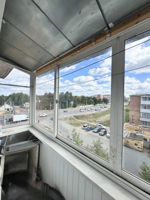 Продам двухкомнатную (2-комн.) квартиру, Московский пр-кт, 10к2, Брянск г