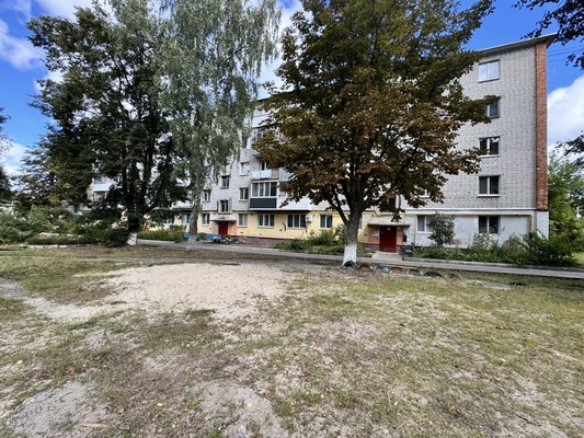 Продам двухкомнатную (2-комн.) квартиру, Московский пр-кт, 10к2, Брянск г