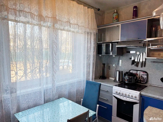 Продам однокомнатную (1-комн.) квартиру, Осенний б-р, 16к2, Москва г