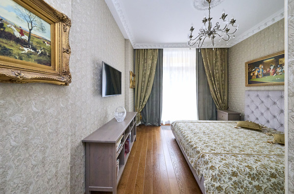 Продам трехкомнатную (3-комн.) квартиру, Пионерская ул, 16, Санкт-Петербург г
