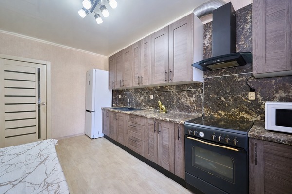 Продам трехкомнатную (3-комн.) квартиру, Рашпилевская ул, 32, Краснодар г