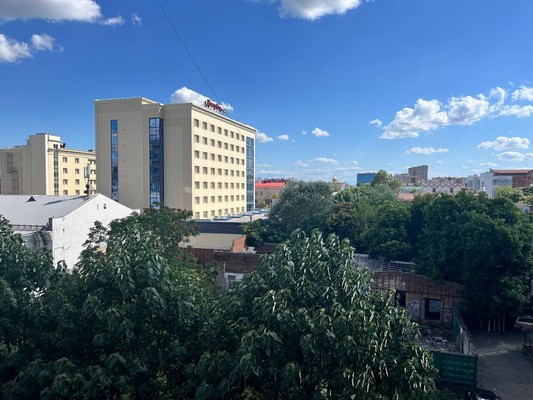 Продам трехкомнатную (3-комн.) квартиру, Рашпилевская ул, 32, Краснодар г