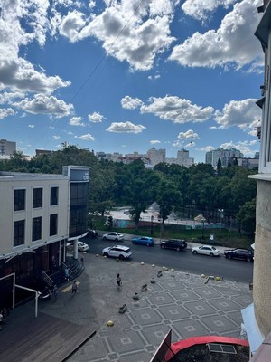 Продам трехкомнатную (3-комн.) квартиру, Рашпилевская ул, 32, Краснодар г