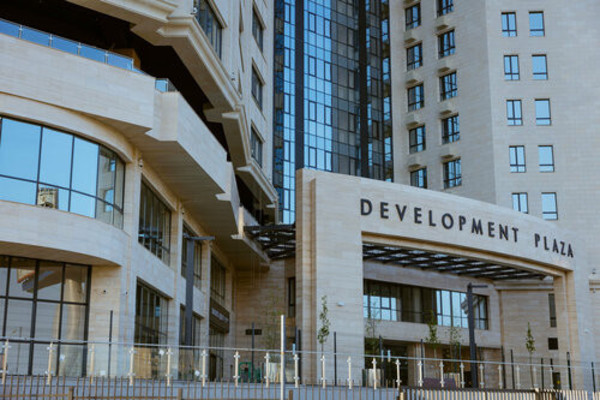 Продам многокомнатную квартиру, им. 40-летия Победы ул, 33кг, Краснодар г