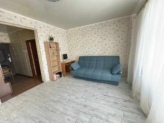 Продам трехкомнатную (3-комн.) квартиру, Октябрьская пл, 1, Таганрог г