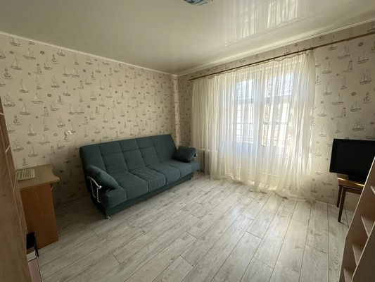 Продам трехкомнатную (3-комн.) квартиру, Октябрьская пл, 1, Таганрог г