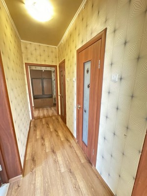Продам трехкомнатную (3-комн.) квартиру, Октябрьская пл, 1, Таганрог г